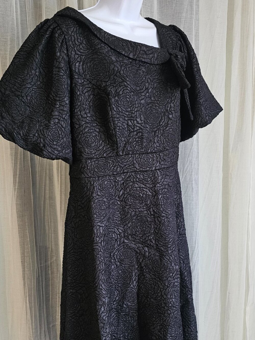 Women's Elegant Midi Floral Jacquard Dress Black Size 1XL NWT